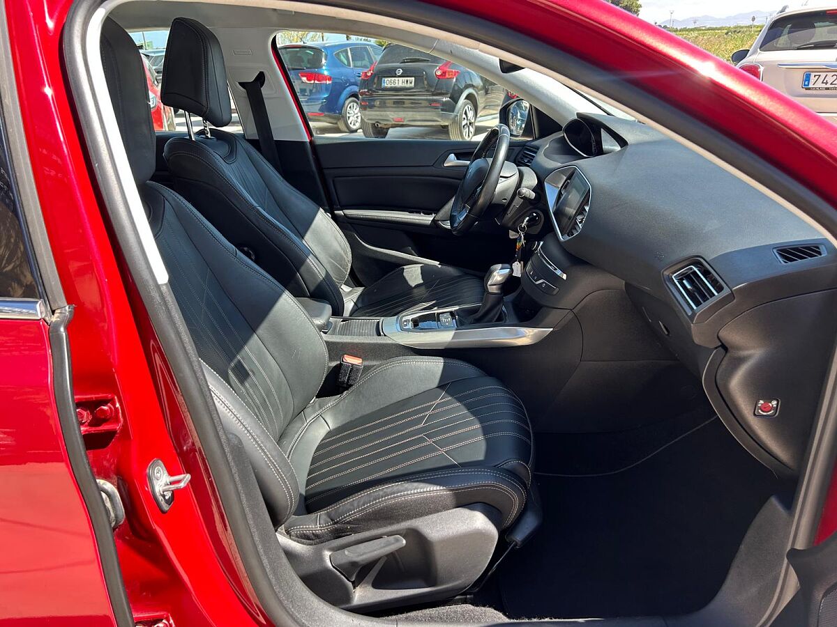 PEUGEOT 308 ALLURE 1.2 E-THP AUTO SPANISH LHD IN SPAIN 78000 MILES SUPERB 2015